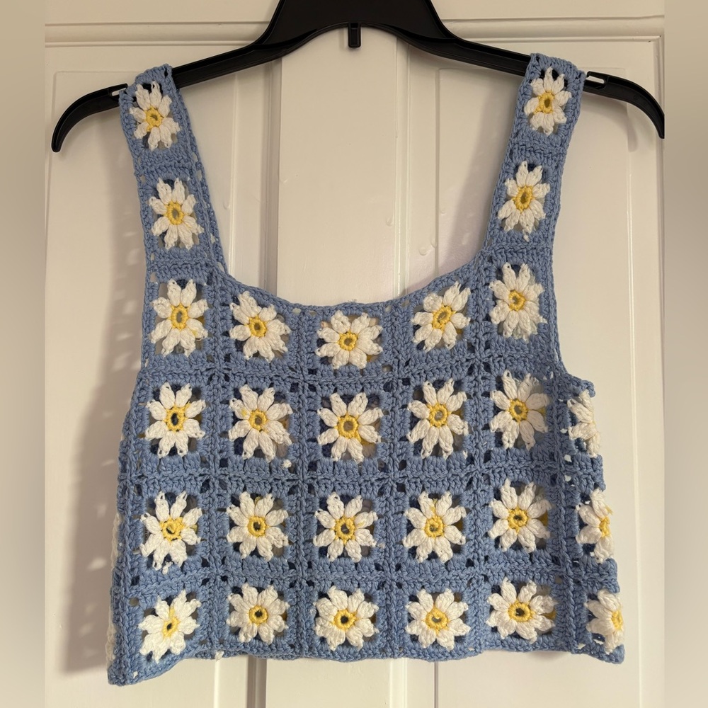 Altar’d State Crochet Tank Top Sleeveless Blue White Flowers Cottagecore M - Picture 2 of 9